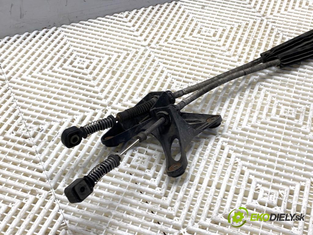 SKODA OCTAVIA II liftback 2008 77 kW 1.9 TDI 1896 Kulisa 1K0711049CG (Rýchlostná páka (kulisa))