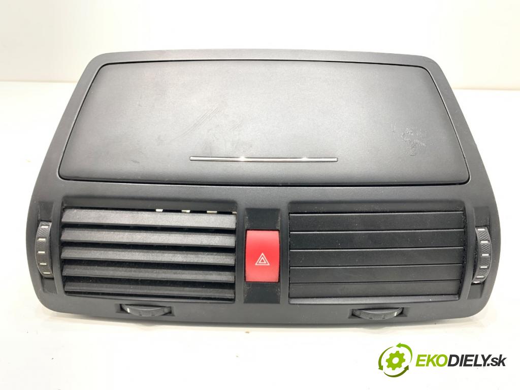 SKODA OCTAVIA II liftback 2008 77 kW 1.9 TDI 1896 Mriežky kúrenia predný 1Z0820951