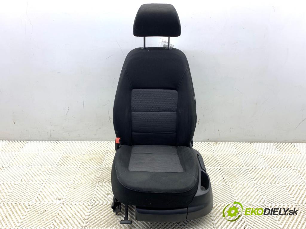 SKODA OCTAVIA II liftback 2008 77 kW 1.9 TDI 1896 Sedadlo ľavy predný 