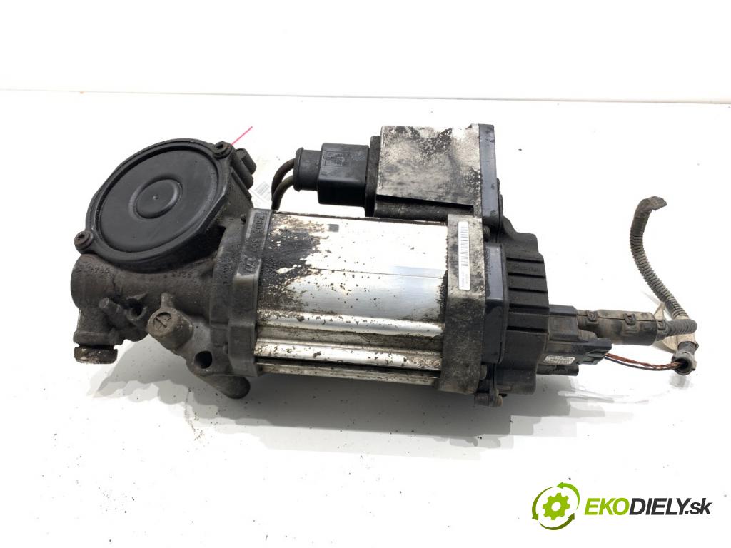 SKODA OCTAVIA II liftback 2008 77 kW 1.9 TDI 1896 Motor servočerpadlo 1K1909144M