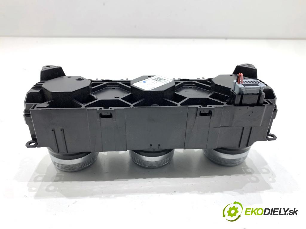 DACIA DUSTER SUV 2018 84 kW 1.6 SCe 115 (HMM1) 1598 Panel ovládania kúrenia 275104033R (Prepínacie páčky pod volantom)
