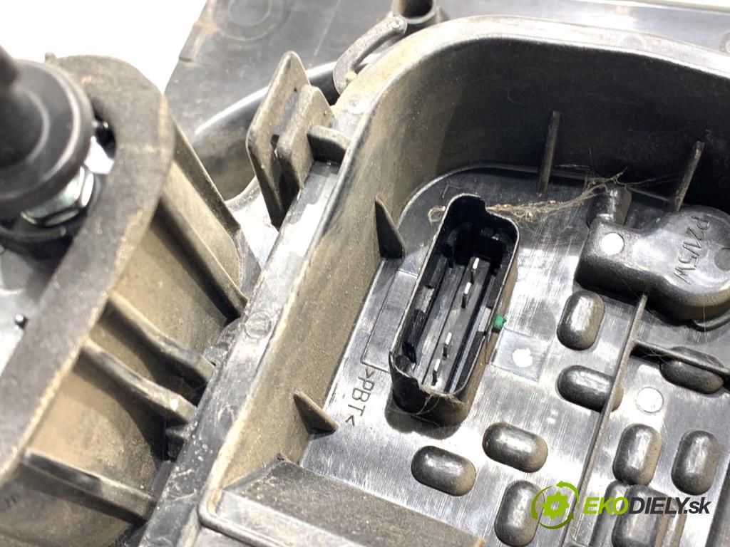 DACIA DUSTER SUV 2018 84 kW 1.6 SCe 115 (HMM1) 1598 Svetlo ľavy zad 265558217R