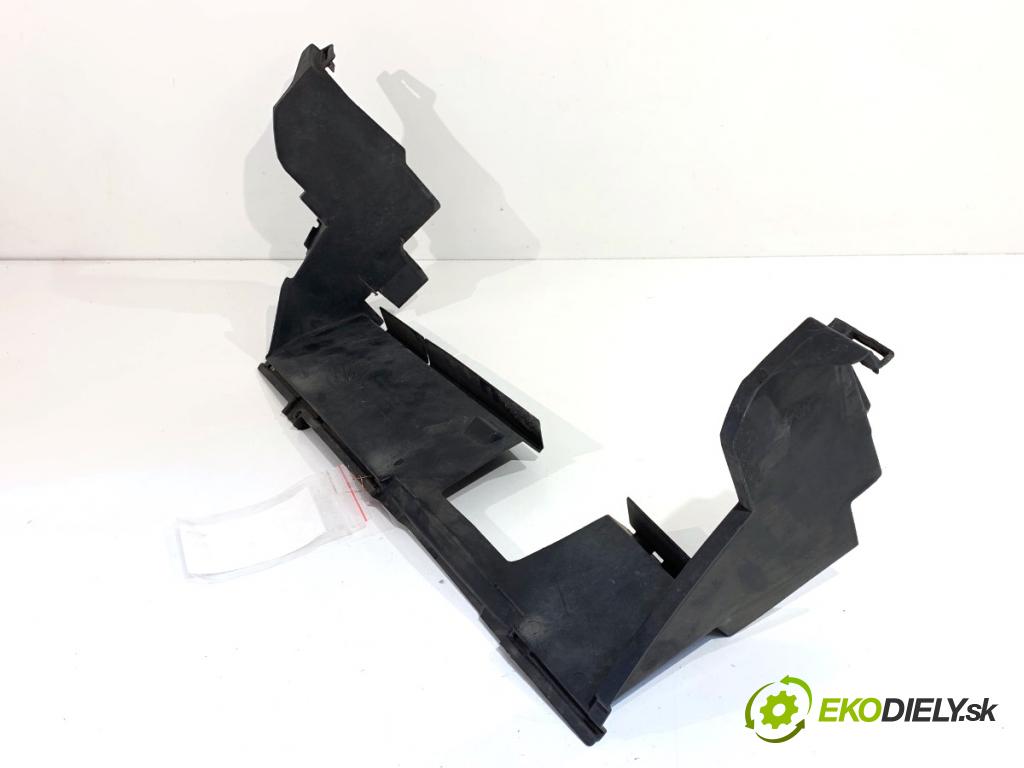 DACIA DUSTER SUV 2018 84 kW 1.6 SCe 115 (HMM1) 1598 Volant vzduchu 628114712R