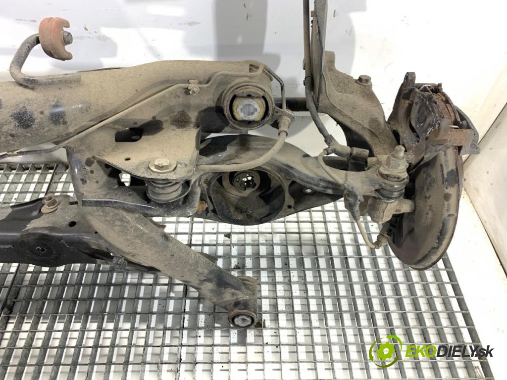 SKODA OCTAVIA IV liftback 2023 140 kW 2.0 TSI 4x4 1984 Výstuha zad 5Q0505235M