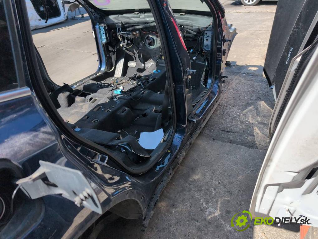 BMW F48 SUV 2017 110 kW sDrive 18 d 1995 karoséria ČTVRŤÁK: Blatník prah strecha PODŁUŻNICA