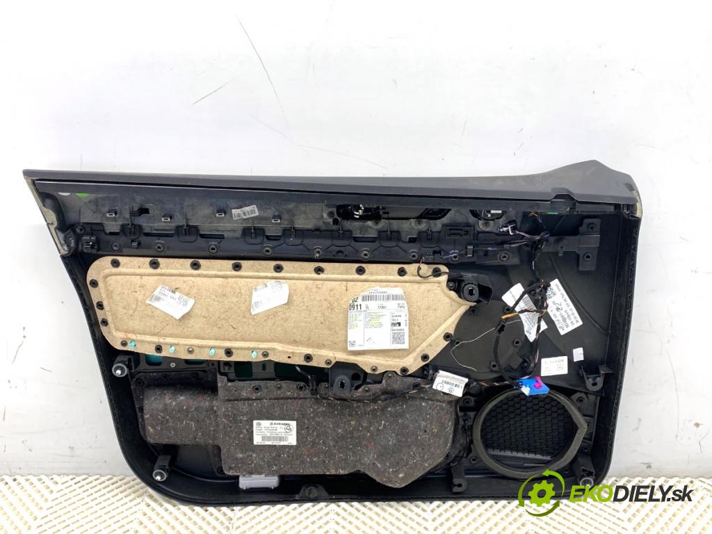 VW PASSAT B8 sedan 2022 206 kW 2.0 TSI 4motion 1984 čalúnenie Dvere pravy predný