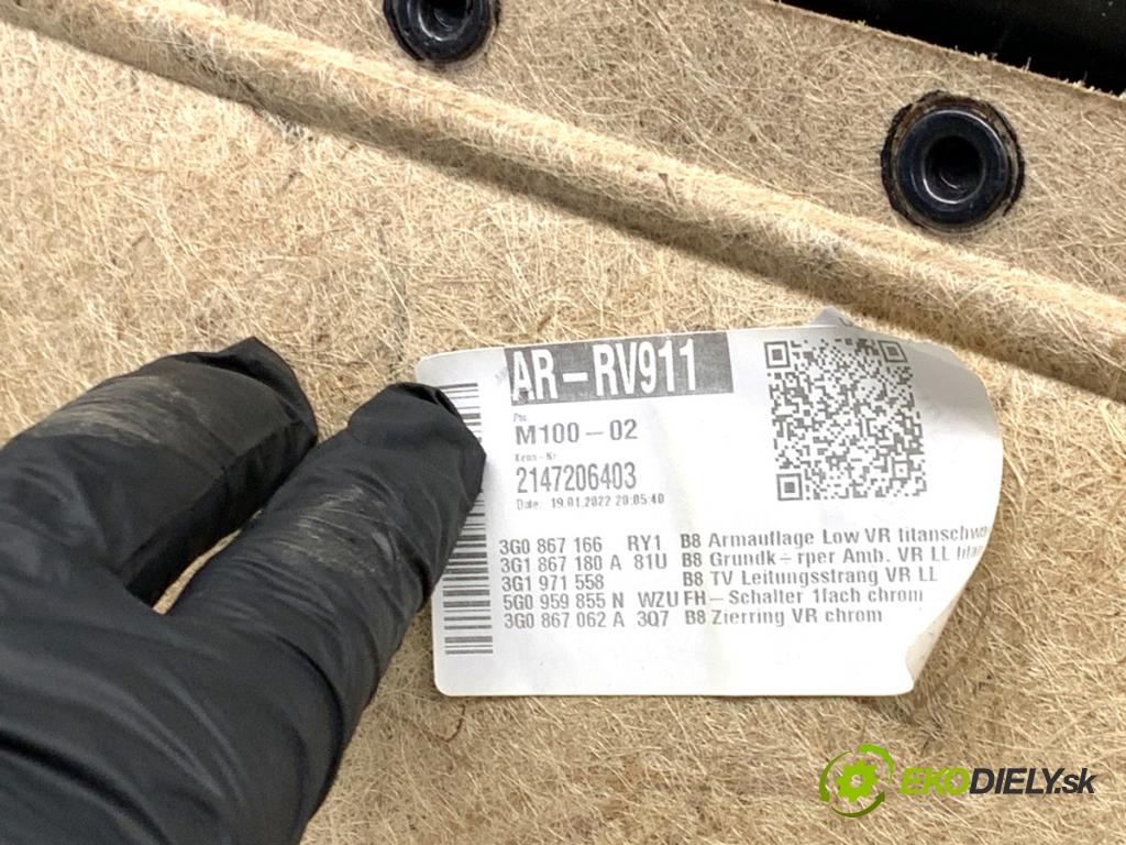 VW PASSAT B8 sedan 2022 206 kW 2.0 TSI 4motion 1984 čalúnenie Dvere pravy predný