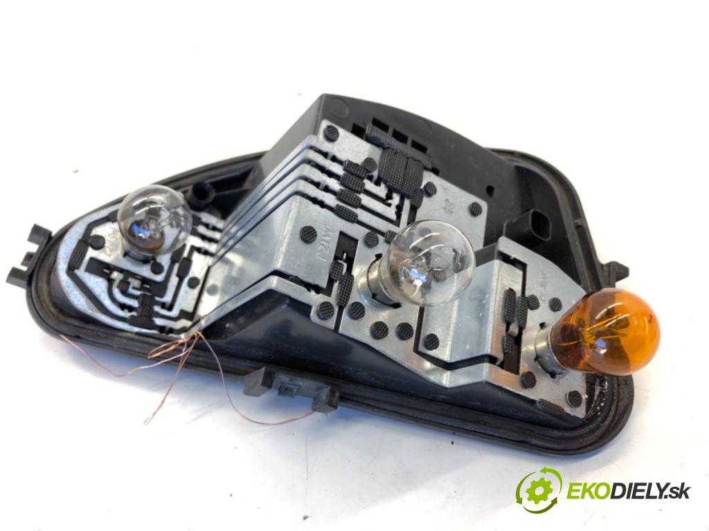 RENAULT CLIO III liftback 2009 74 kW 1.2 16V (BR0P, CR0P) 1149 vložka svetla pravy zad 
