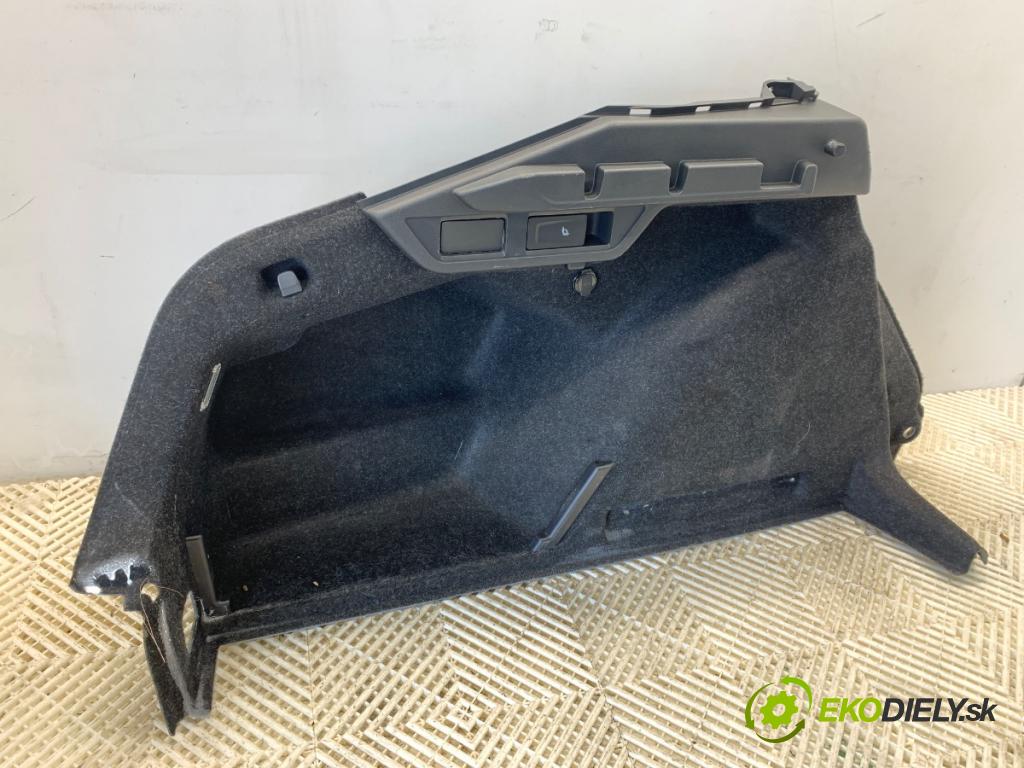 SKODA OCTAVIA IV liftback 2023 140 kW 2.0 TSI 4x4 1984 čalúnenie kufra ľavy 5E6867427A
