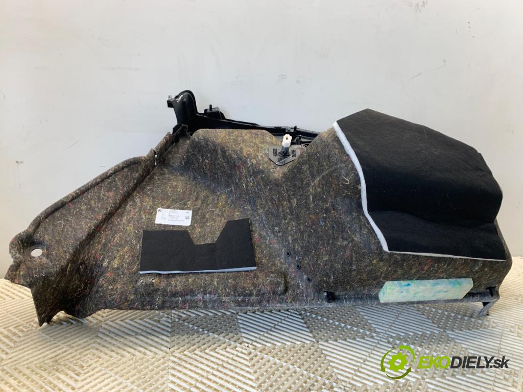 SKODA OCTAVIA IV liftback 2023 140 kW 2.0 TSI 4x4 1984 čalúnenie kufra ľavy 5E6867427A