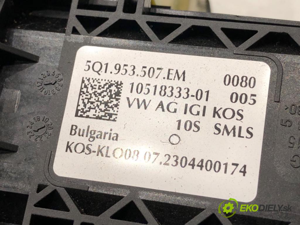 SKODA OCTAVIA IV liftback 2023 140 kW 2.0 TSI 4x4 1984 Prepínač kombinovaný 5Q1953507EM (Prepínacie páčky pod volantom)