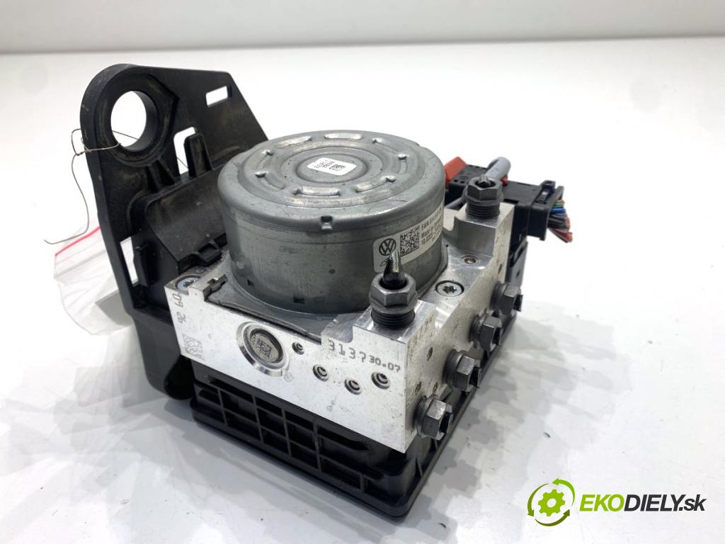 SKODA OCTAVIA IV liftback 2023 140 kW 2.0 TSI 4x4 1984 Pumpa ABS 5WA614517CF (Pumpa ABS)