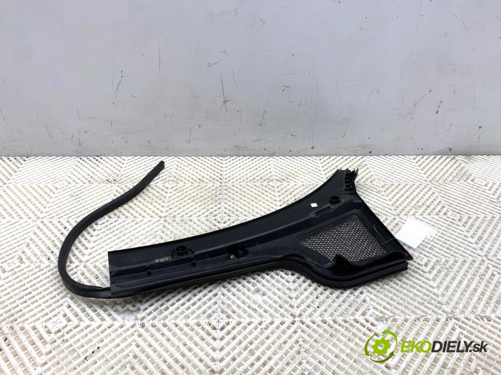SKODA OCTAVIA IV liftback 2023 140 kW 2.0 TSI 4x4 1984 Torpédo, plast pod čelné okno pravé 5E3819416