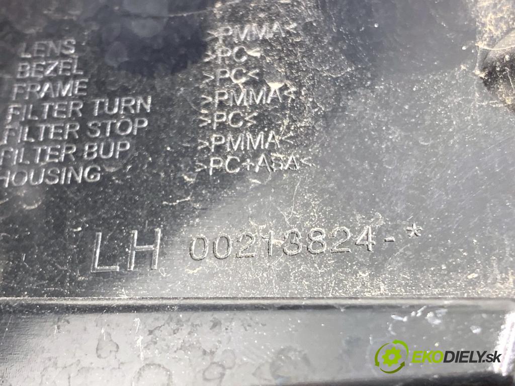 SKODA OCTAVIA IV liftback 2023 140 kW 2.0 TSI 4x4 1984 Svetlo ľavy zad 5E3945207A
