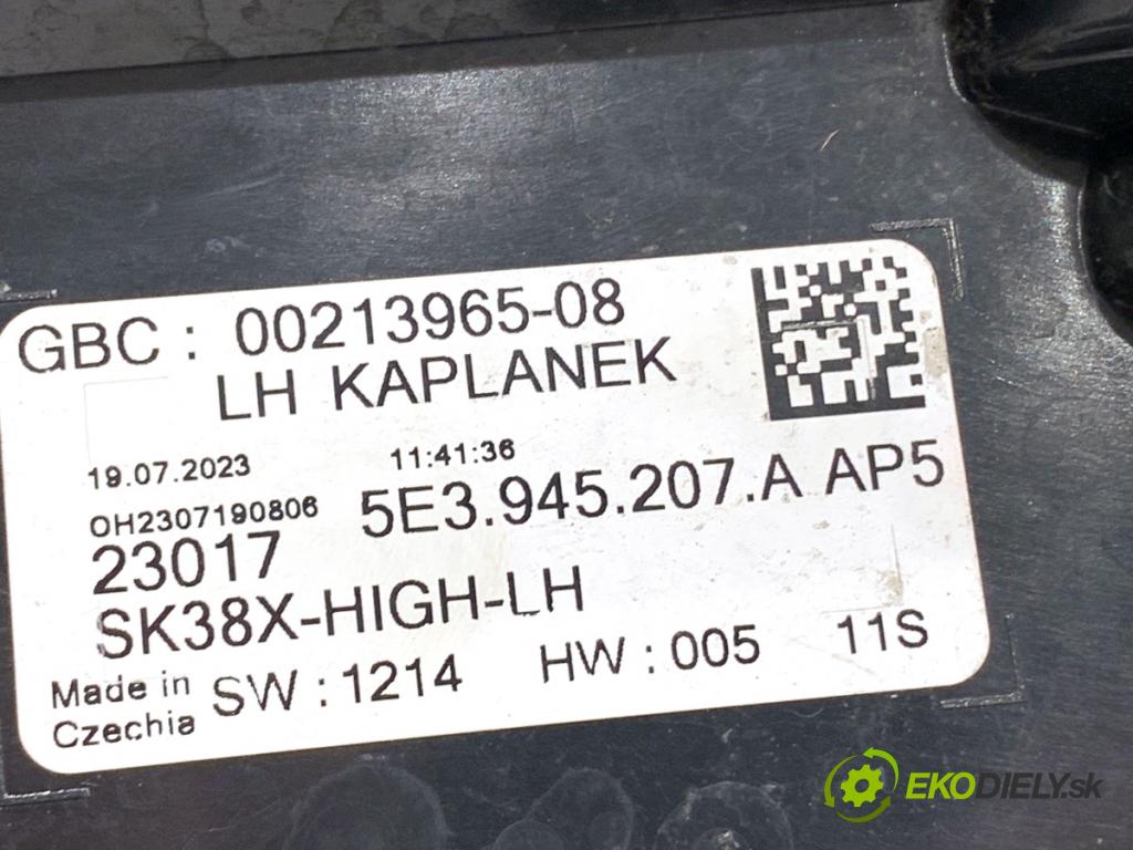 SKODA OCTAVIA IV liftback 2023 140 kW 2.0 TSI 4x4 1984 světlo levý zadní část 5E3945207A