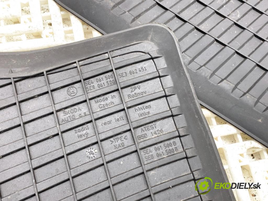 SKODA OCTAVIA IV liftback 2023 140 kW 2.0 TSI 4x4 1984 koberček 5E4061500