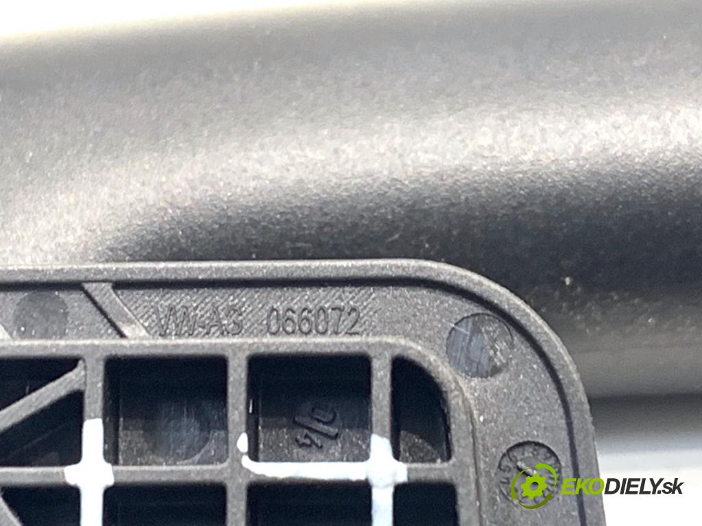 SKODA OCTAVIA IV liftback 2023 140 kW 2.0 TSI 4x4 1984 rúčky čalunenie