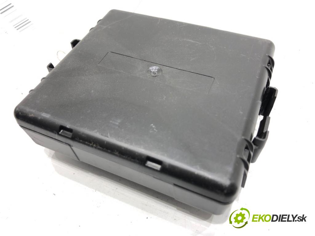 SKODA OCTAVIA IV liftback 2023 140 kW 2.0 TSI 4x4 1984 Modul GATEWAY 5WB907530K