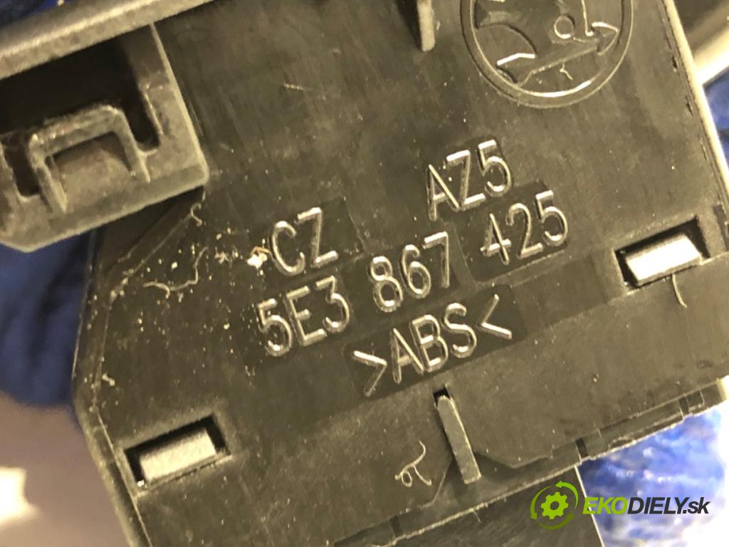 SKODA OCTAVIA IV liftback 2023 140 kW 2.0 TSI 4x4 1984 Prepínač otvárania dverí 565959831 5E3867425 (Prepínacie páčky pod volantom)