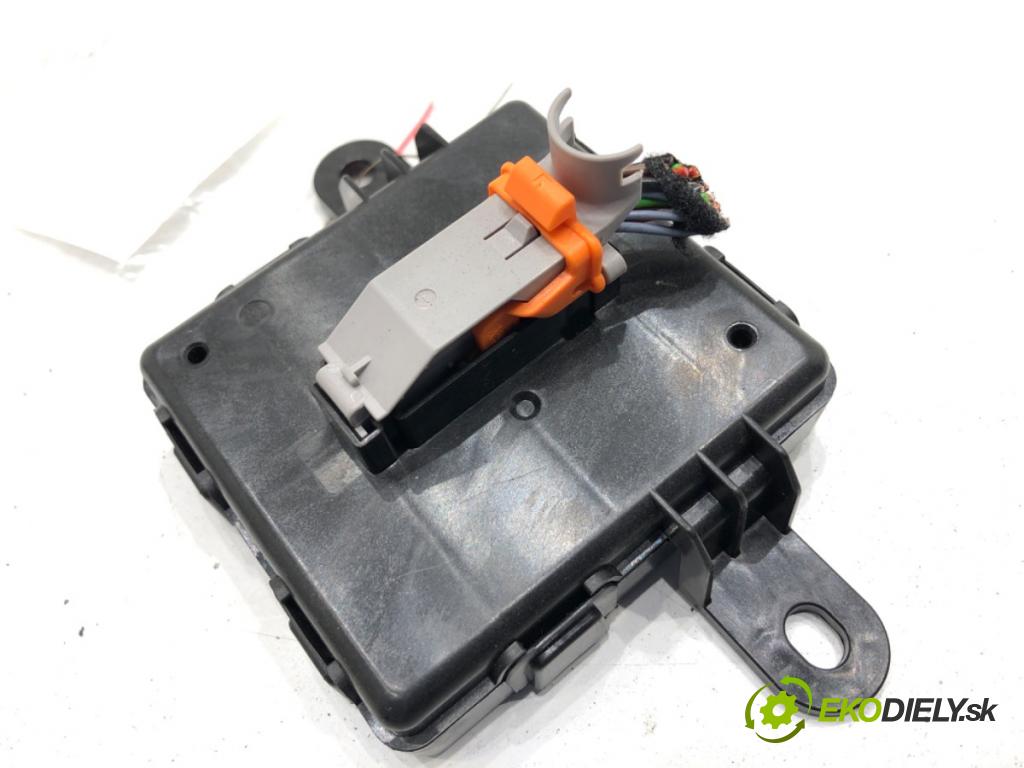SKODA OCTAVIA IV liftback 2023 140 kW 2.0 TSI 4x4 1984 Modul KEYLESS 5WA959436Q