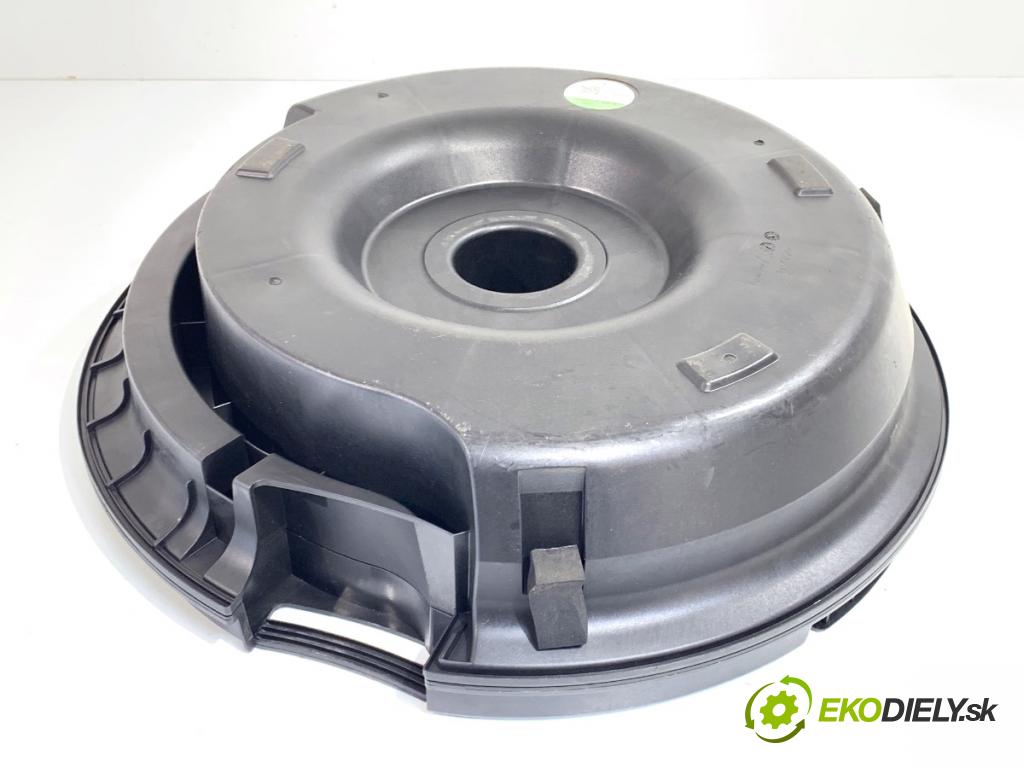 SEAT LEON III liftback 2019 221 kW 2.0 Cupra 1984 subwoofer 6C0035621 (Audio zariadenie)