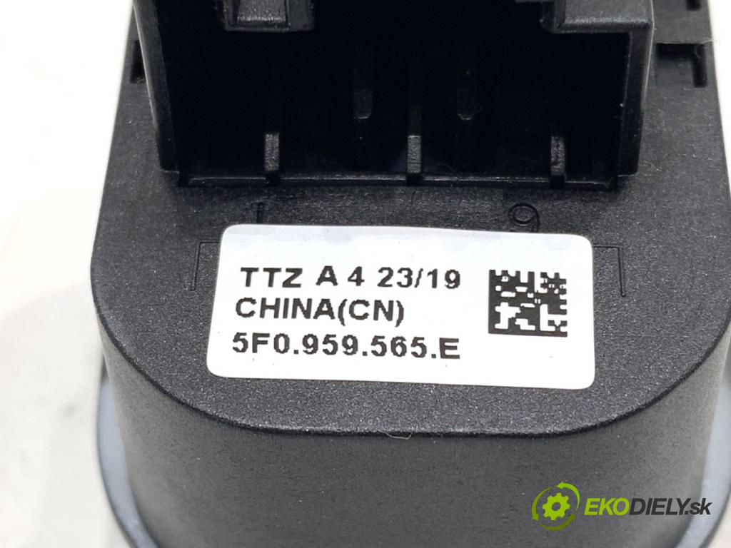 SEAT LEON III liftback 2019 221 kW 2.0 Cupra 1984 Prepínač nastavenia spätných zrkadiel 5F0959565E (Prepínacie páčky pod volantom)