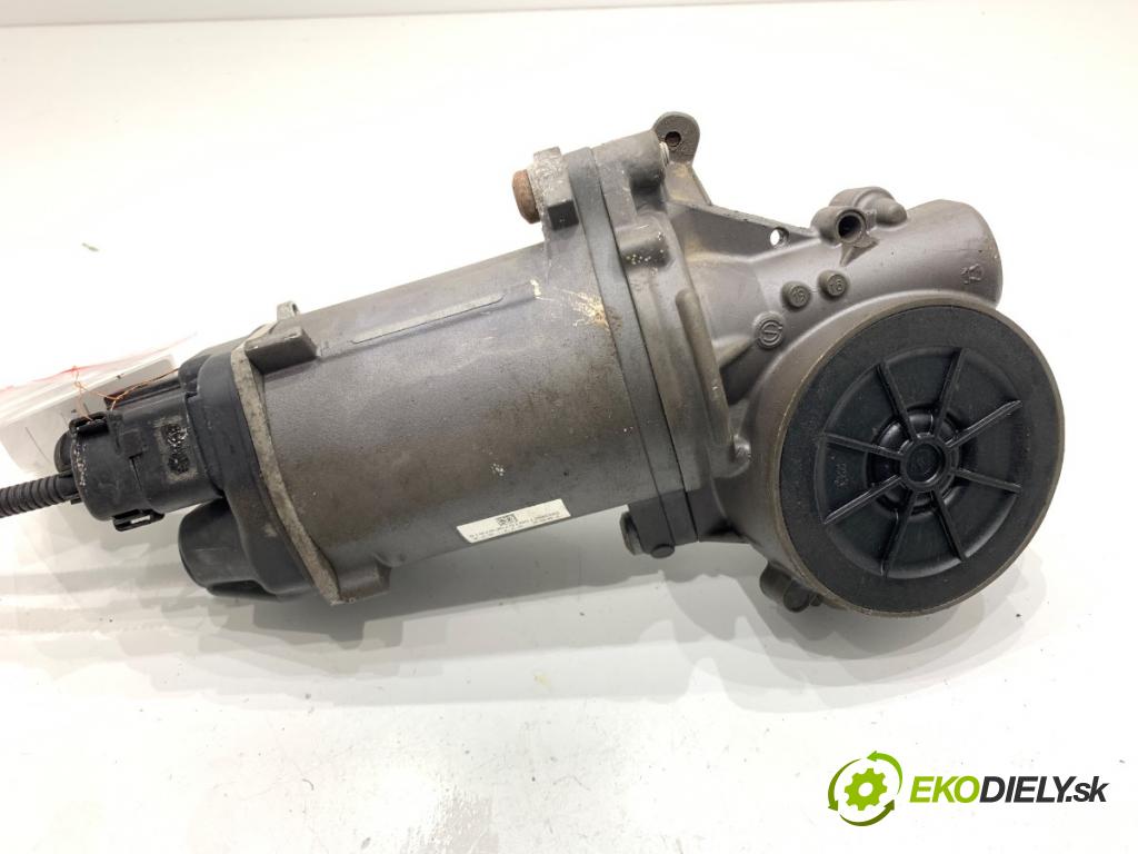 SEAT LEON III liftback 2019 221 kW 2.0 Cupra 1984 Motor servočerpadlo 3Q0909144M