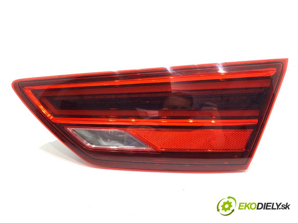 SEAT LEON III liftback 2019 221 kW 2.0 Cupra 1984 Svetlo zad pravá vnútorná 5F9945308H (Kľučka dverí ostatné)