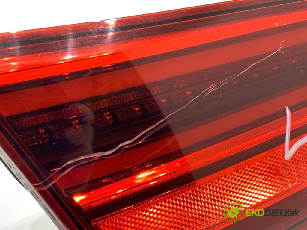 SEAT LEON III liftback 2019 221 kW 2.0 Cupra 1984 Svetlo zad ľavá strana vnútorná  (Kľučka dverí ostatné)
