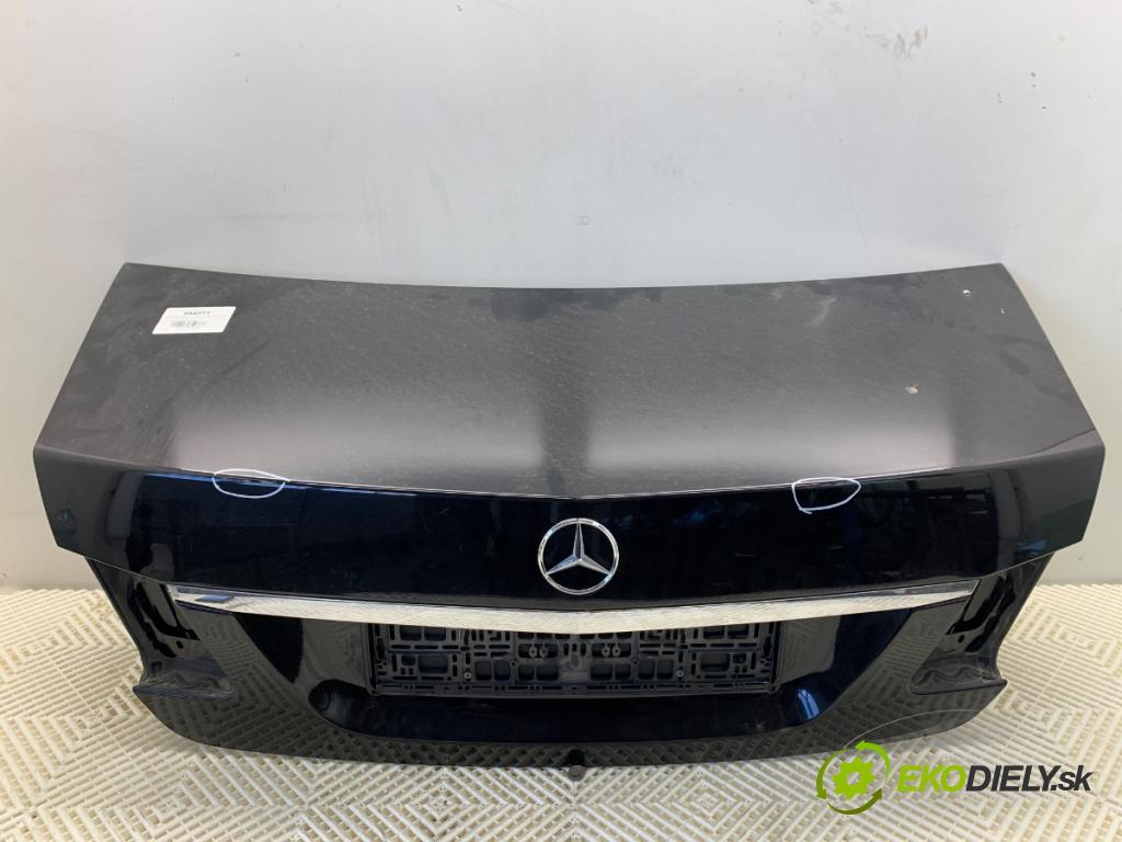 MERCEDES-BENZ W212 sedan 2014 115 kW E 200 NGT (212.035) 1991 kapota zadní část 040 