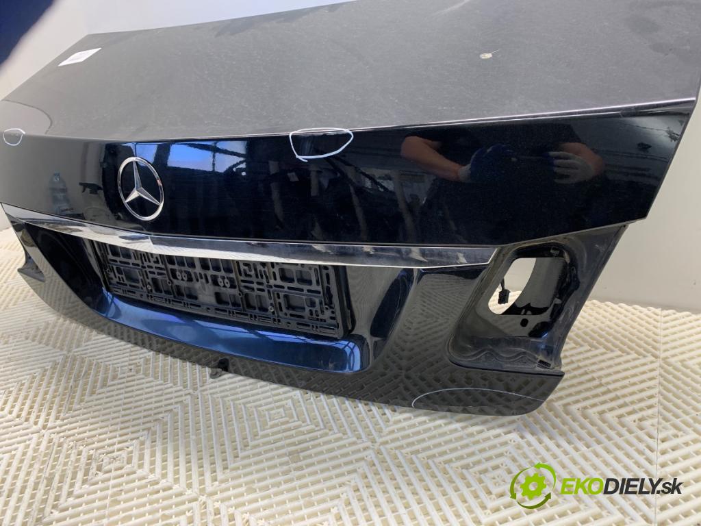 MERCEDES-BENZ W212 sedan 2014 115 kW E 200 NGT (212.035) 1991 kapota zadní část 040