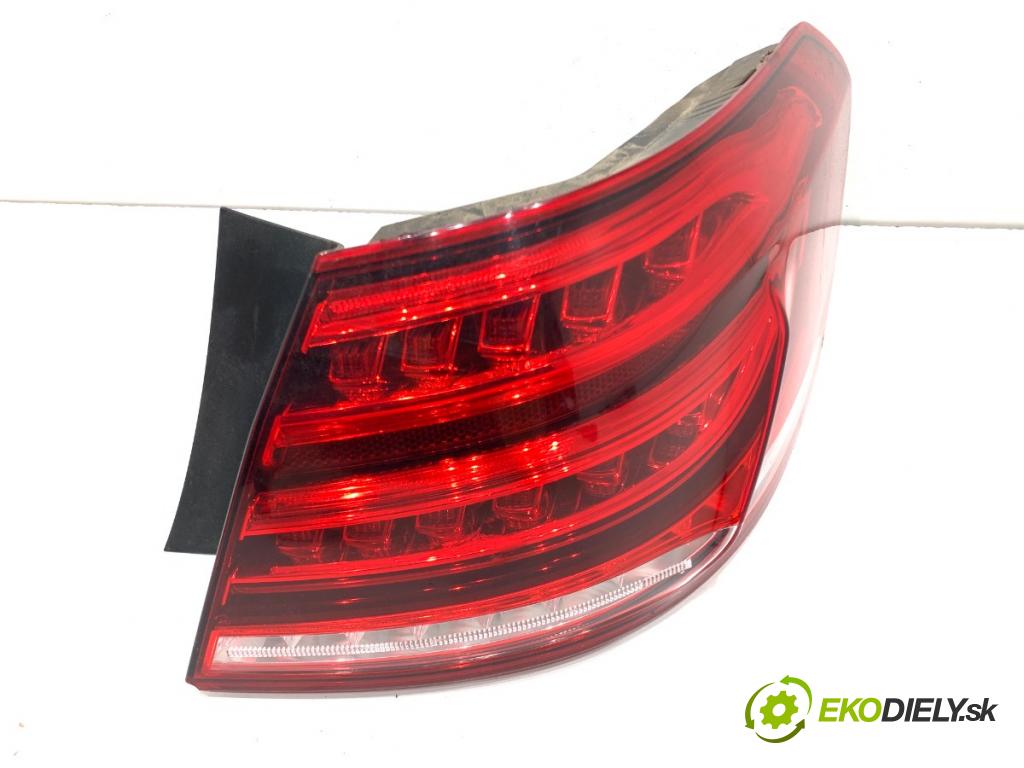 MERCEDES-BENZ W212 sedan 2014 115 kW E 200 NGT (212.035) 1991 Svetlo pravy zad A2129060803