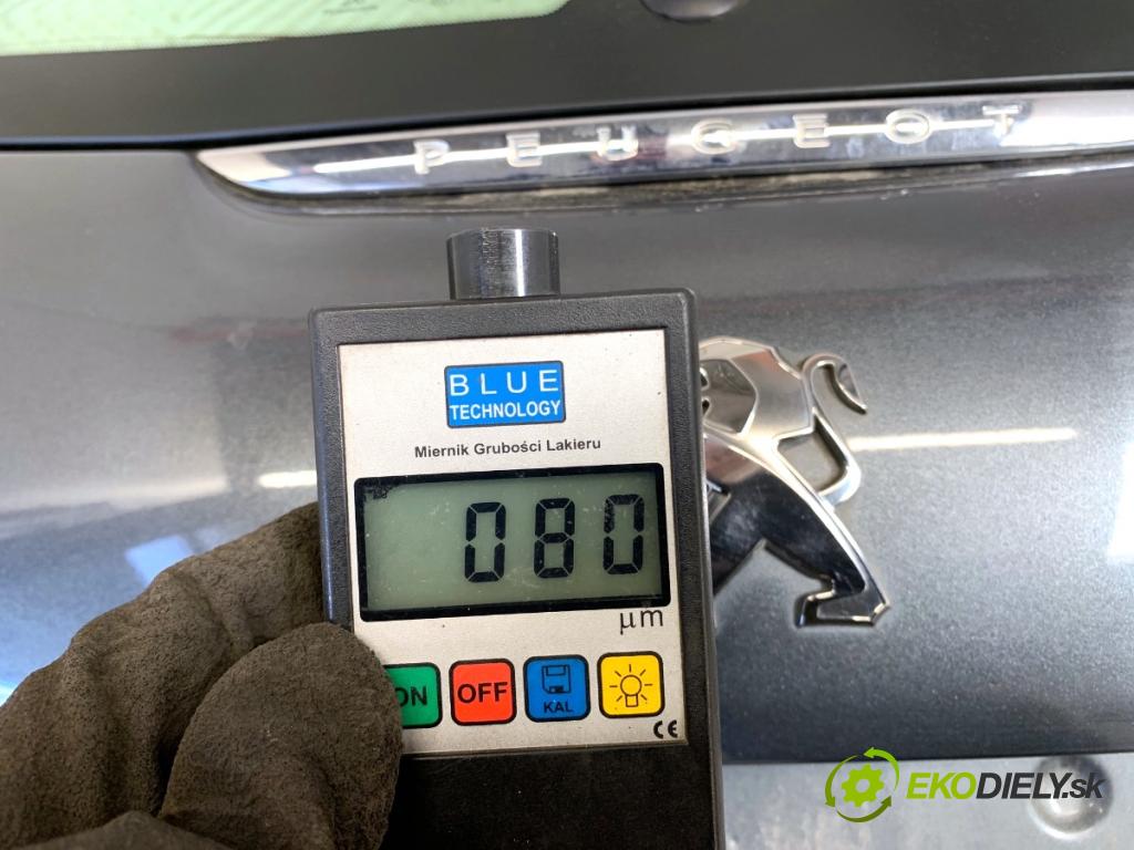 PEUGEOT 208 I liftback 2016 60 kW 1.2 VTI 82 1199 kapota zadní část KTP