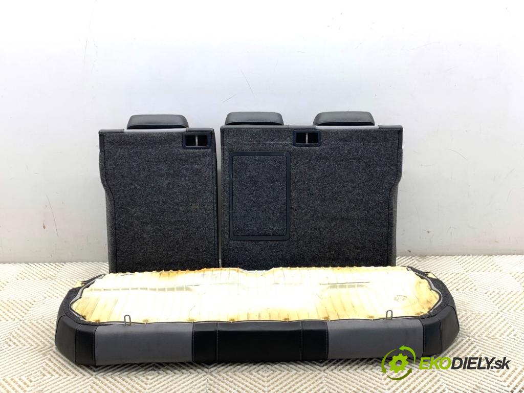 VW JETTA IV sedan 2012 90 kW 1.4 TSI 1390 sedadlo druhý VLÁDA:
