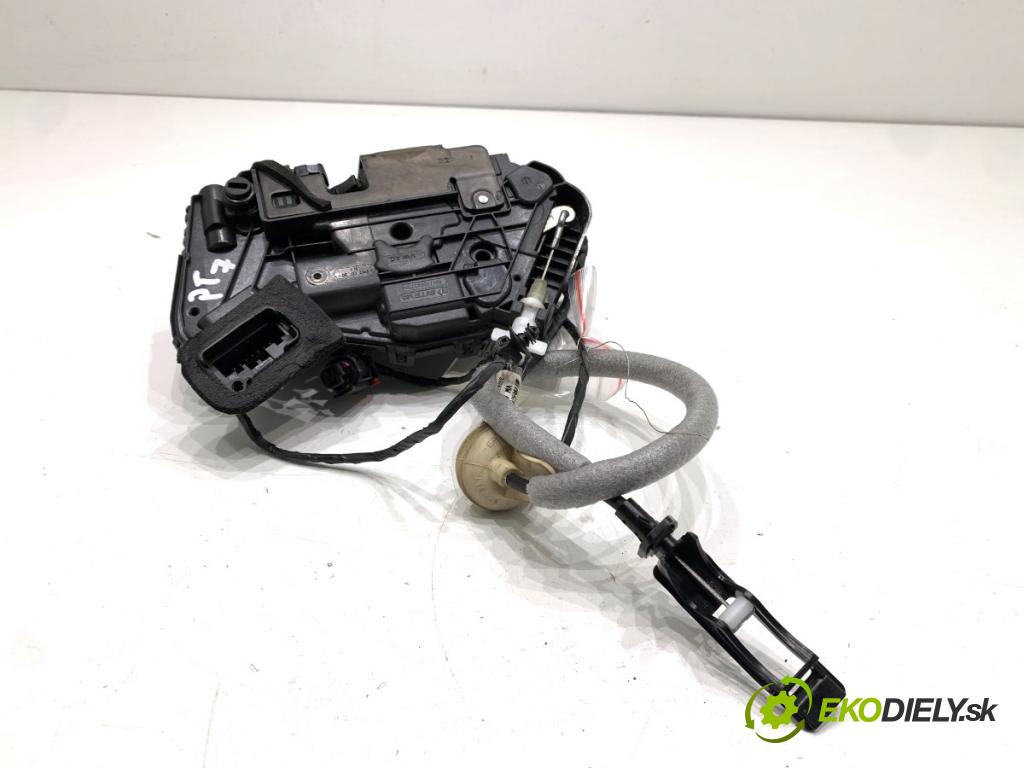 VW PASSAT B8 sedan 2022 206 kW 2.0 TSI 4motion 1984 zámok Dvere pravy zad 5NA839016D