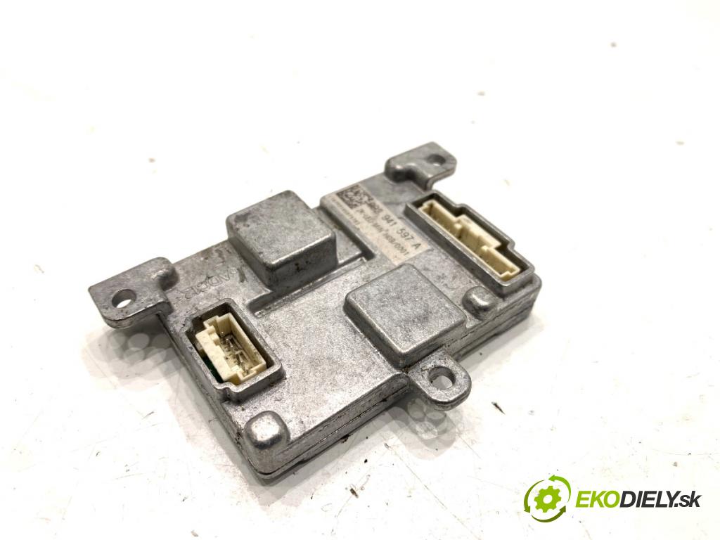VW PASSAT B8 sedan 2022 206 kW 2.0 TSI 4motion 1984 Modul LED 992941597A