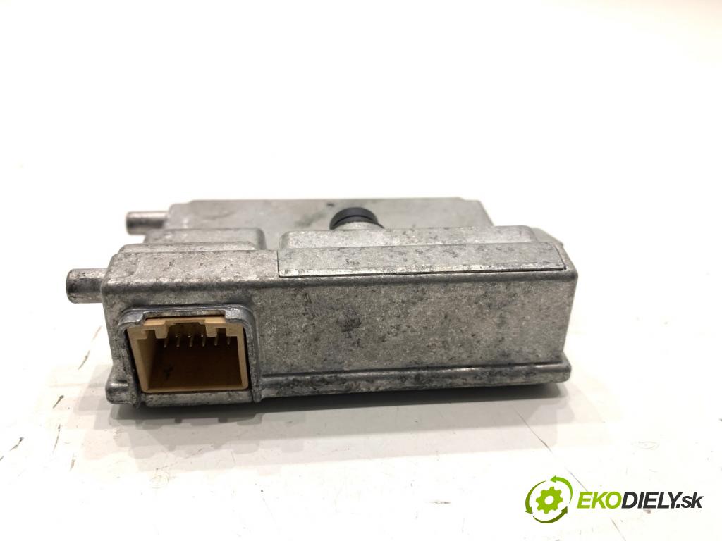 VW PASSAT B8 sedan 2022 206 kW 2.0 TSI 4motion 1984 KAMERA okna prednej 2Q0980653C