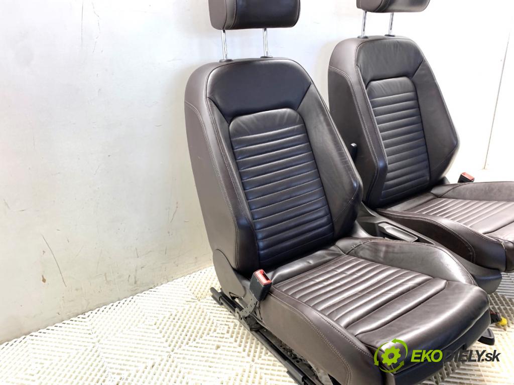 VW PASSAT B8 Kombi 2015 110 kW 2.0 TDI 1968 Sedadlá, sedačky Sedadlo bočné Tunel