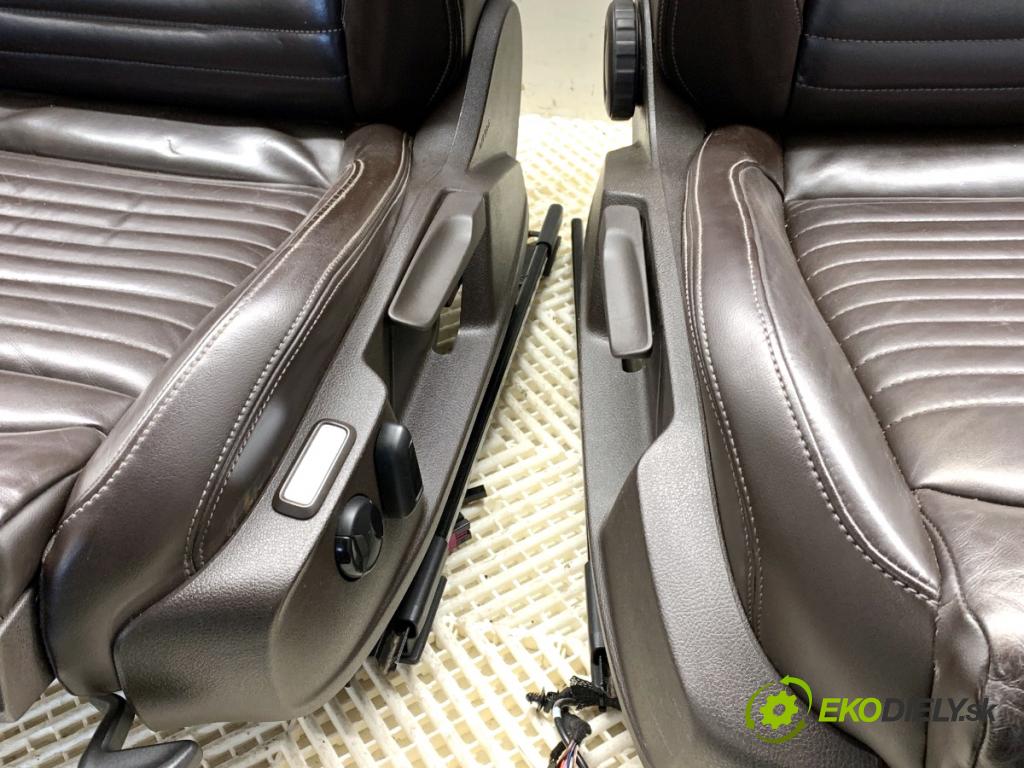 VW PASSAT B8 Kombi 2015 110 kW 2.0 TDI 1968 Sedadlá, sedačky Sedadlo bočné Tunel