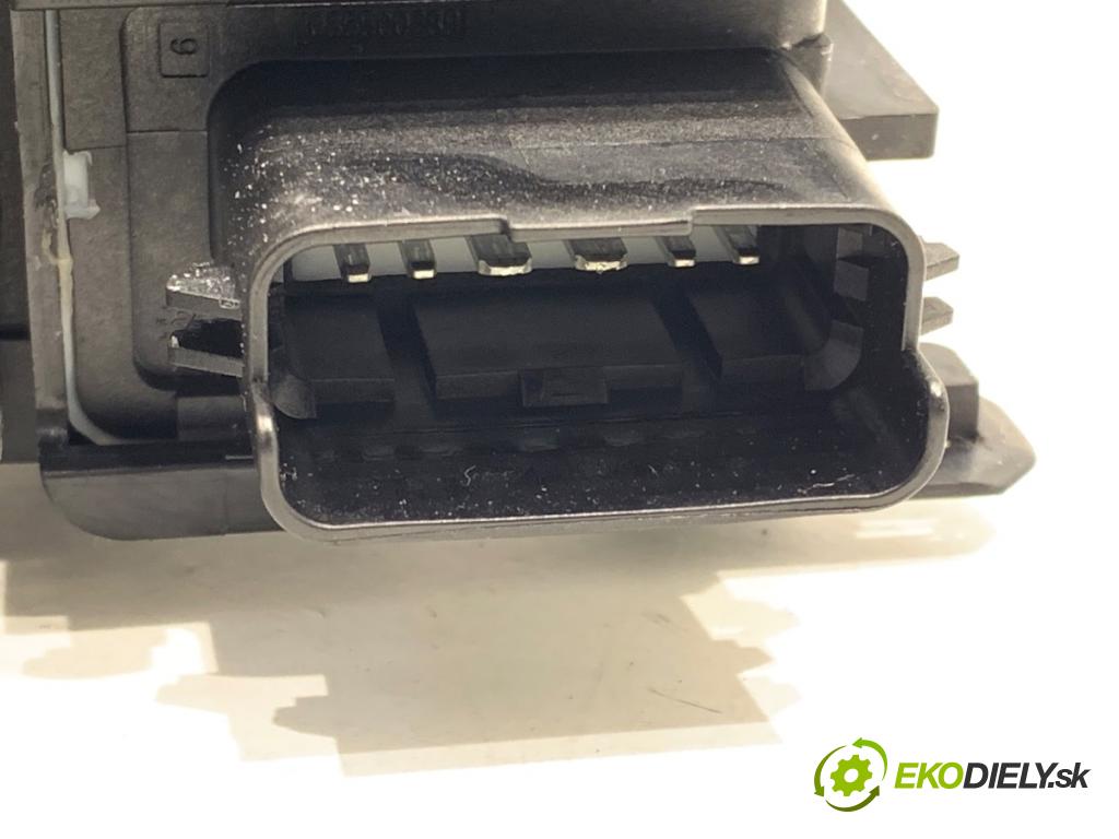 BAIC X75 SUV 2024 138 kW DCT 1498 Mechanizmus okna pravy zad 0130823444