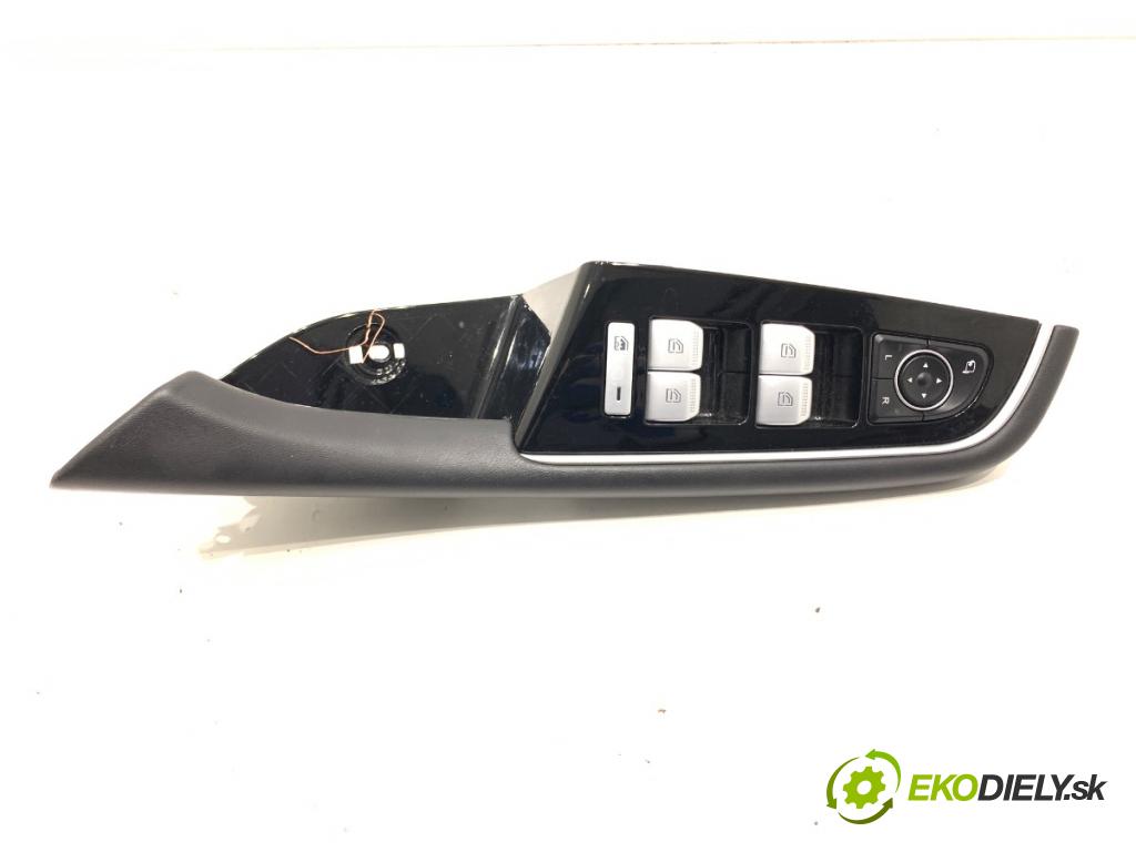 BAIC X75 SUV 2024 138 kW DCT 1498 Prepínač okien A00084283 (Prepínacie páčky pod volantom)