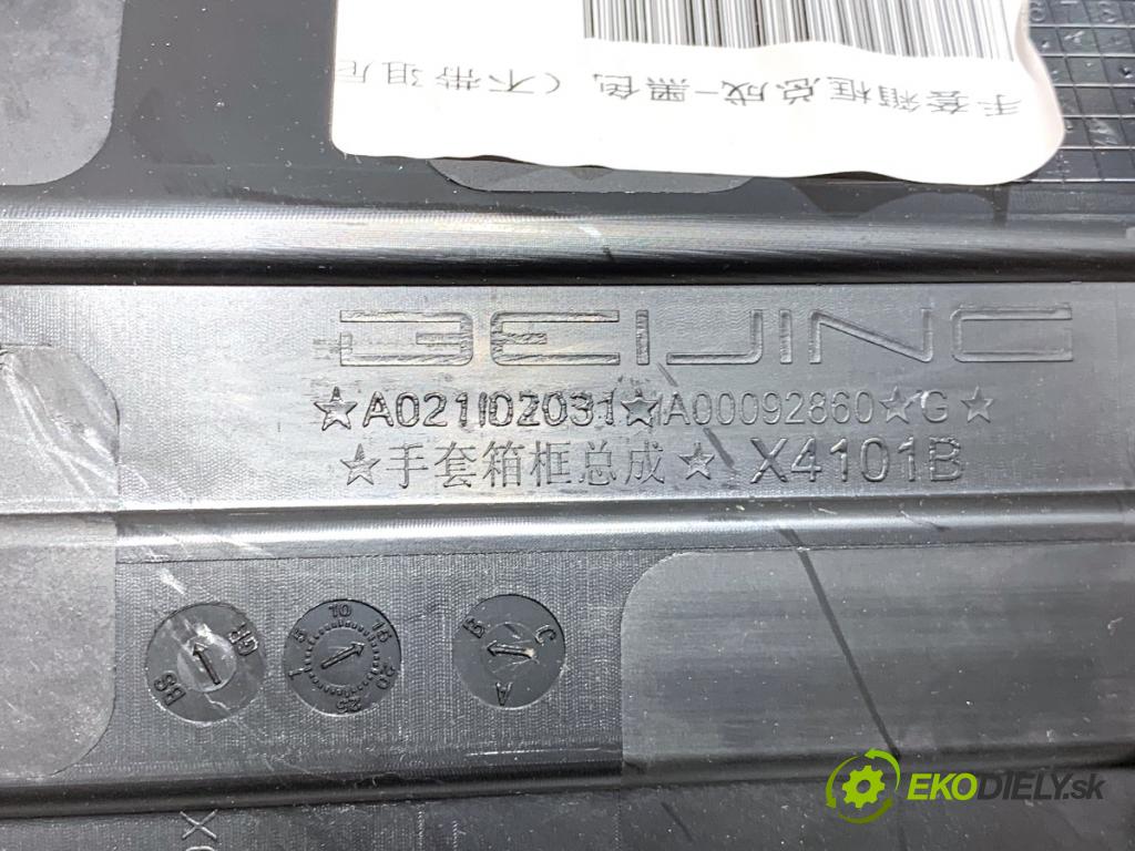 BAIC X75 SUV 2024 138 kW DCT 1498 přihrádka kastlík spolujezdce A00092860 (Přihrádka (kastlík))