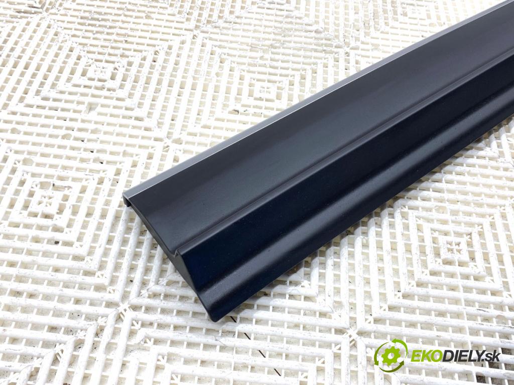 BAIC X75 SUV 2024 138 kW DCT 1498 Lišta Dvere pravy predný A00087238