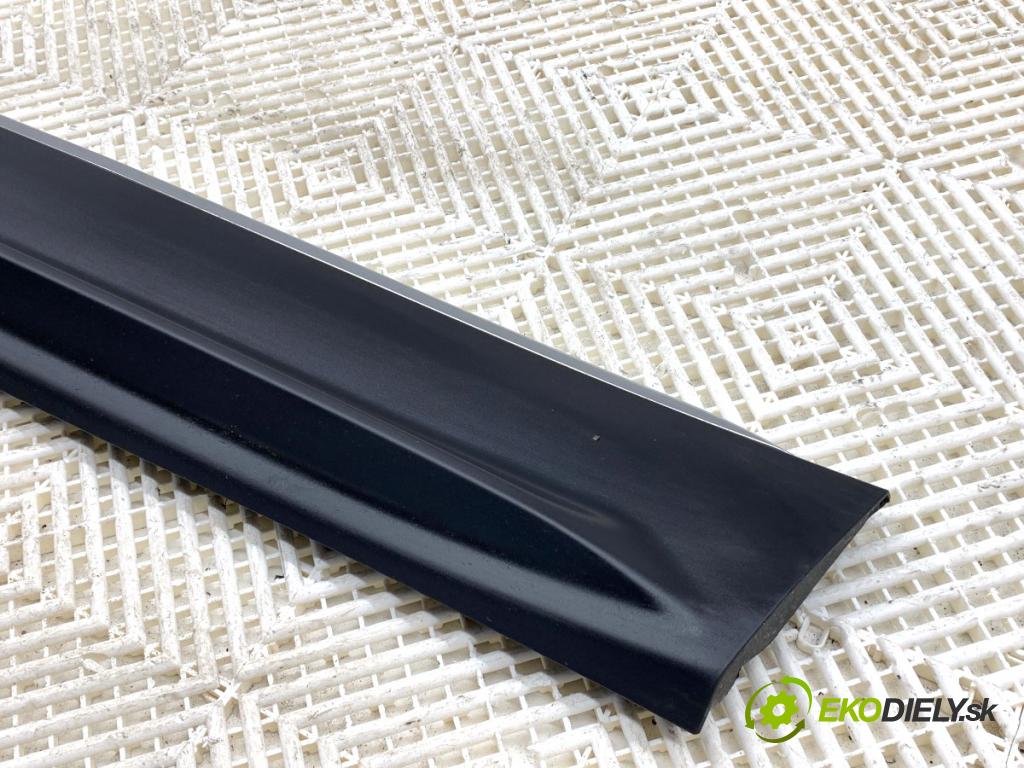 BAIC X75 SUV 2024 138 kW DCT 1498 Lišta Dvere pravy predný A00087238