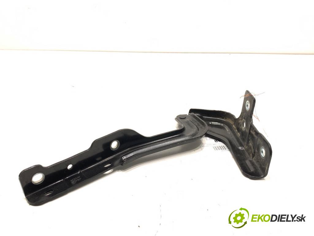 BAIC X75 SUV 2024 138 kW DCT 1498 Záves kapoty pravy predný A00083189