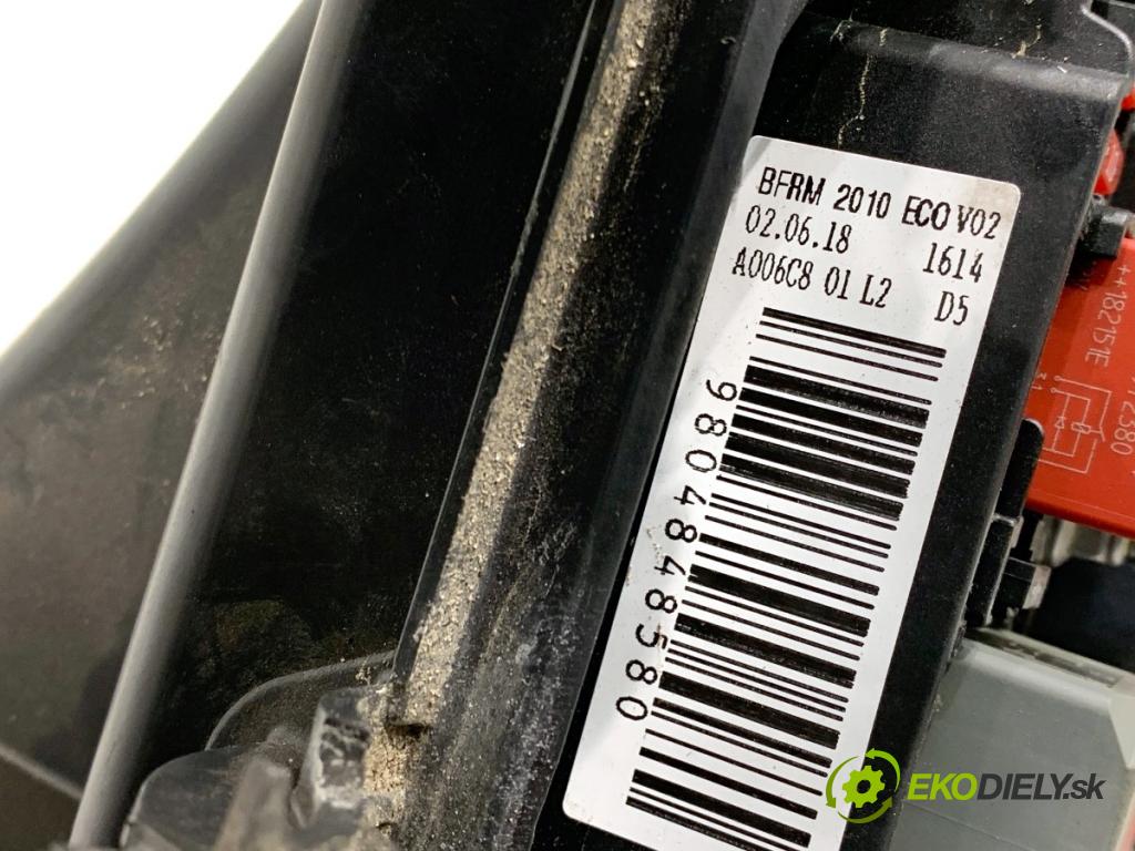 PEUGEOT 508 II liftback 2018 130 kW 2.0 BlueHDI 180 (FHEHZR, FHEHZN) 1997 skříňka poistková 9804848580 (Pojistková skříňka)