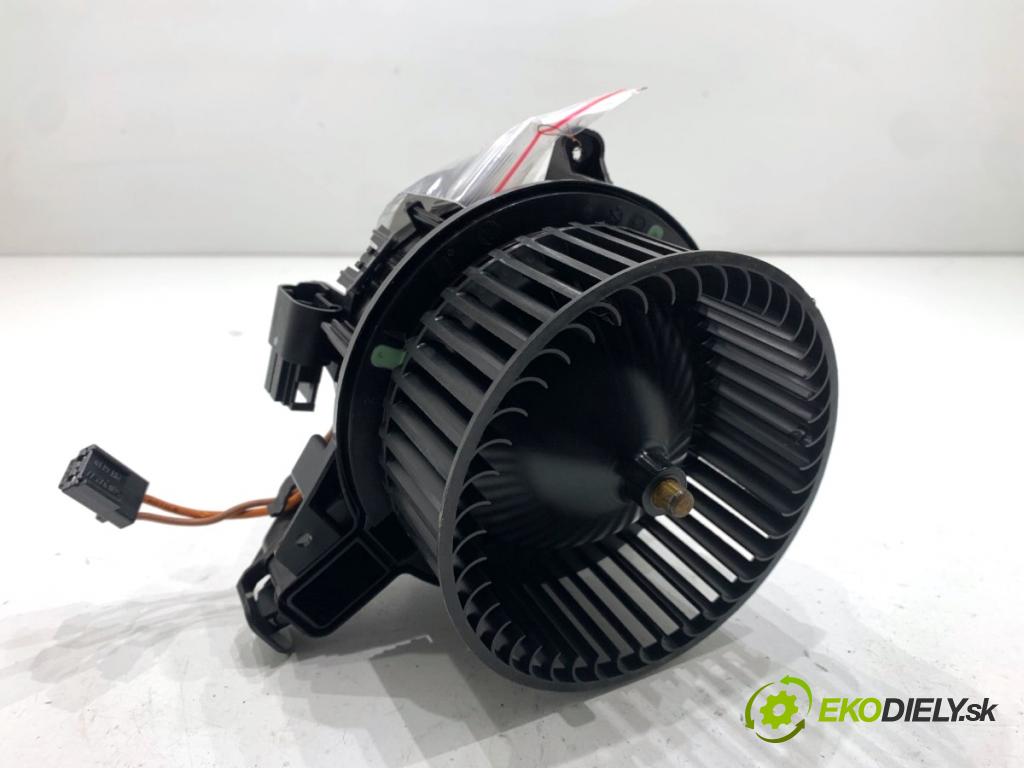 SKODA SCALA liftback 2025 85 kW 1.0 TSI 999 ventilátor kúrenia 2Q1820021A