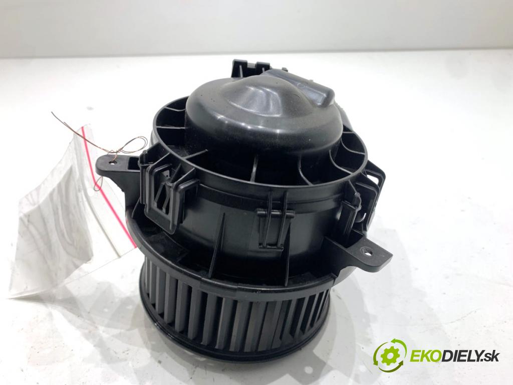SKODA SCALA liftback 2025 85 kW 1.0 TSI 999 ventilátor kúrenia 2Q1820021A