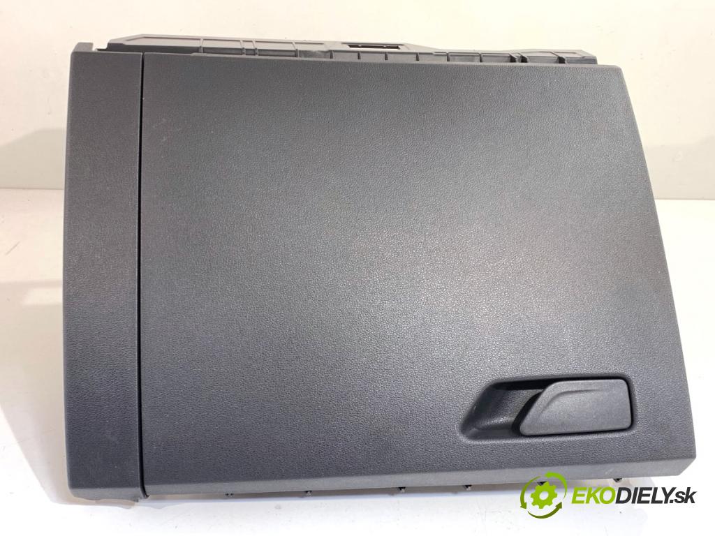 SKODA SCALA liftback 2025 85 kW 1.0 TSI 999 Priehradka, kastlík spolujazdca 655857097E (Priehradka (kastlík))