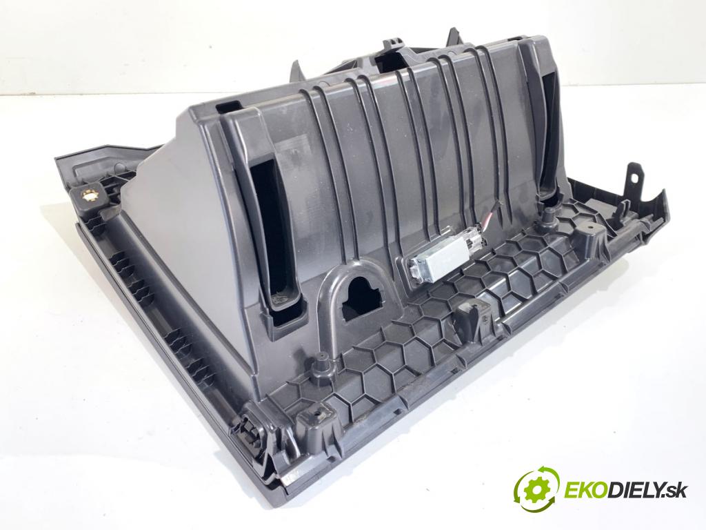 SKODA SCALA liftback 2025 85 kW 1.0 TSI 999 Priehradka, kastlík spolujazdca 655857097E (Priehradka (kastlík))